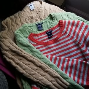 GAP medium wool sweaters